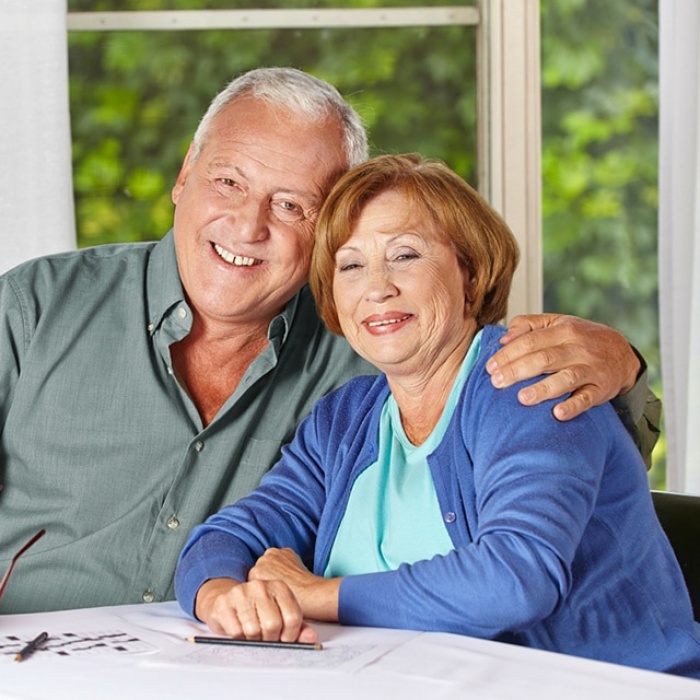 Couple-discussing-retirement